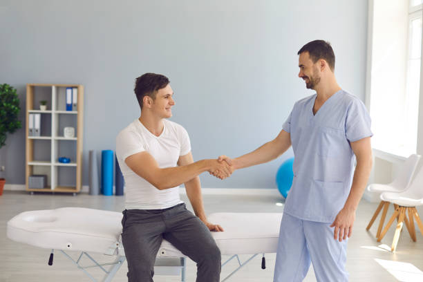 Les ostéopathes pour les mains à Lyon acceptent-ils l’assurance santé?